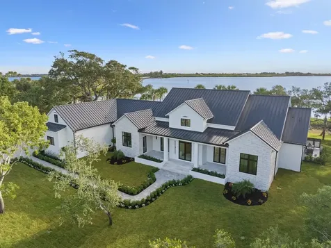 8680 Shore Lane Vero Beach FL 32967