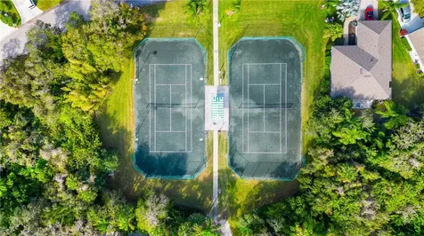 374 Hawthorne Lane Vero Beach FL 32962