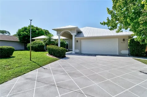 725 Doctor Avenue Sebastian FL 32958