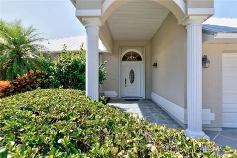 725 Doctor Avenue Sebastian FL 32958