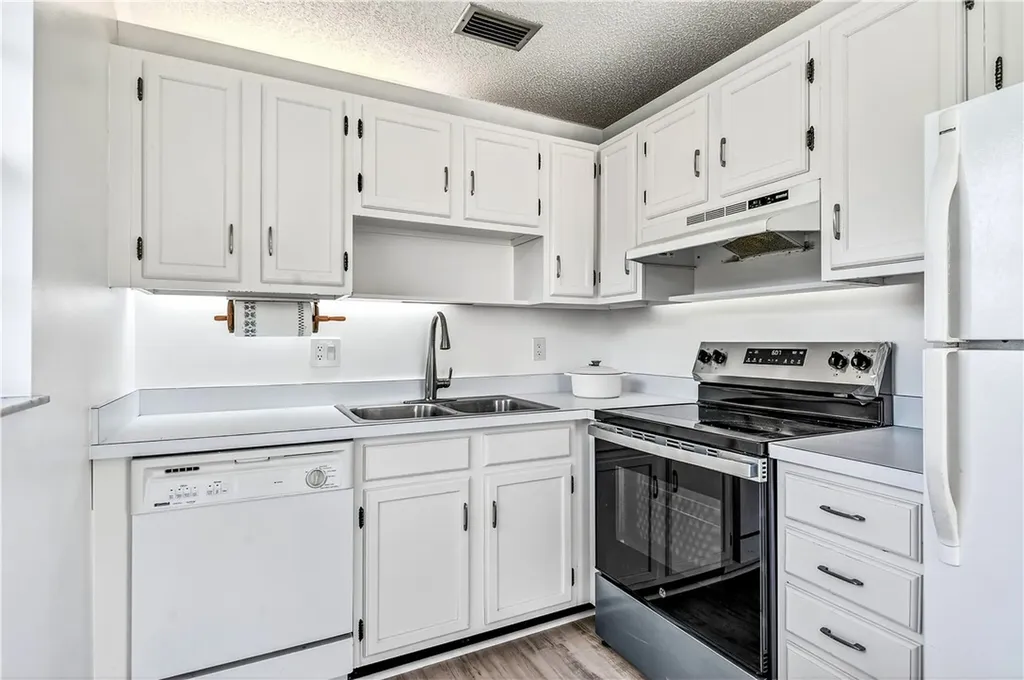 102 Royal Oak Drive Vero Beach FL 32962