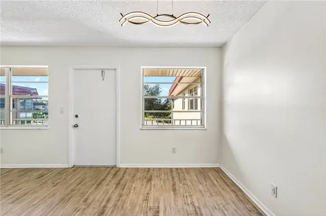 102 Royal Oak Drive Vero Beach FL 32962