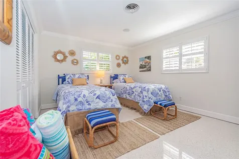 910 Seagrape Lane Vero Beach FL 32963