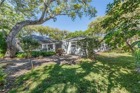 910 Seagrape Lane Vero Beach FL 32963