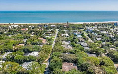 910 Seagrape Lane Vero Beach FL 32963