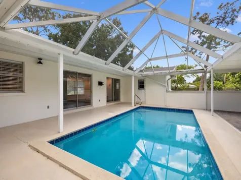1305 35th Avenue Vero Beach FL 32960