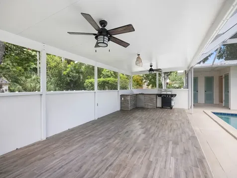 1305 35th Avenue Vero Beach FL 32960