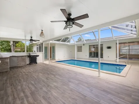 1305 35th Avenue Vero Beach FL 32960