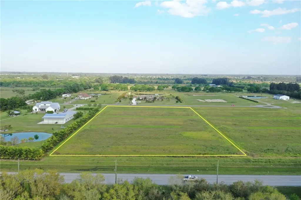 555 65th Avenue SW Vero Beach FL 32968