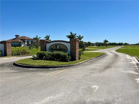 555 65th Avenue SW Vero Beach FL 32968