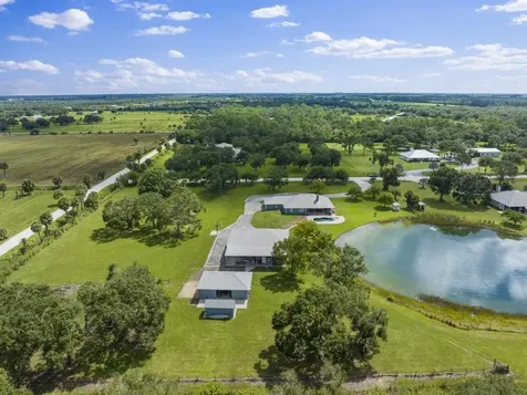 2125 Old Grove Road SW Vero Beach FL 32968