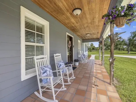 2125 Old Grove Road SW Vero Beach FL 32968