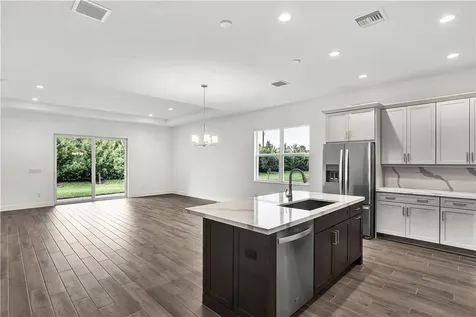 6883 68th Square Vero Beach FL 32967