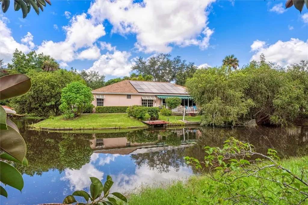 810 41st Court Vero Beach FL 32960