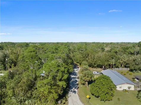 564 30th Avenue SW Vero Beach FL 32968