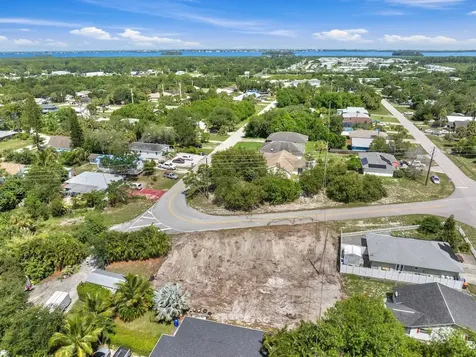 1325 2nd Road SW Vero Beach FL 32962