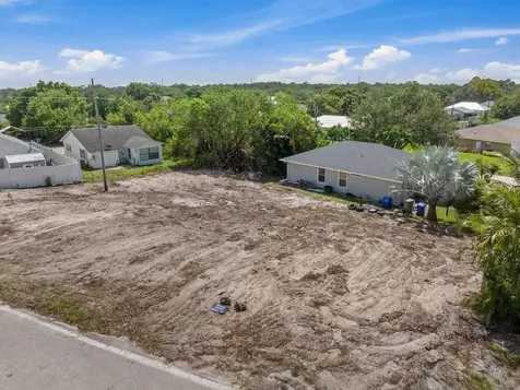 1325 2nd Road SW Vero Beach FL 32962