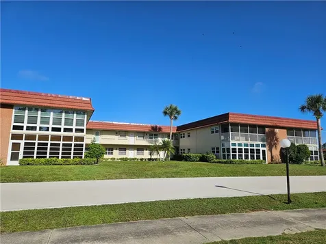 44 Woodland Drive Vero Beach FL 32962