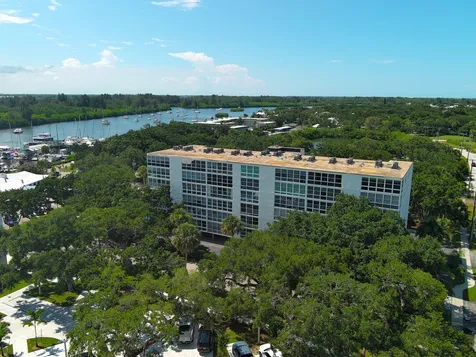 275 Date Palm Road Vero Beach FL 32963