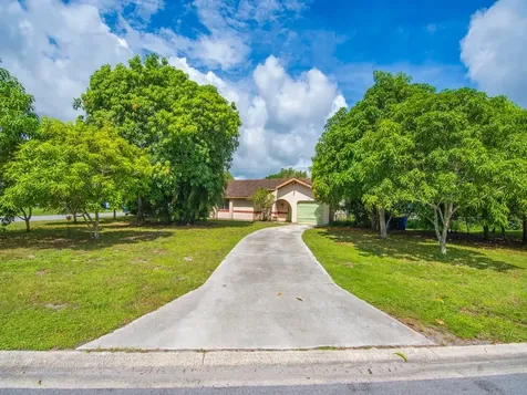2395 8th Avenue SW Vero Beach FL 32962