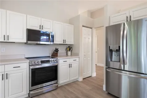 1506 SE Holyrood Lane Port St Lucie FL 34952