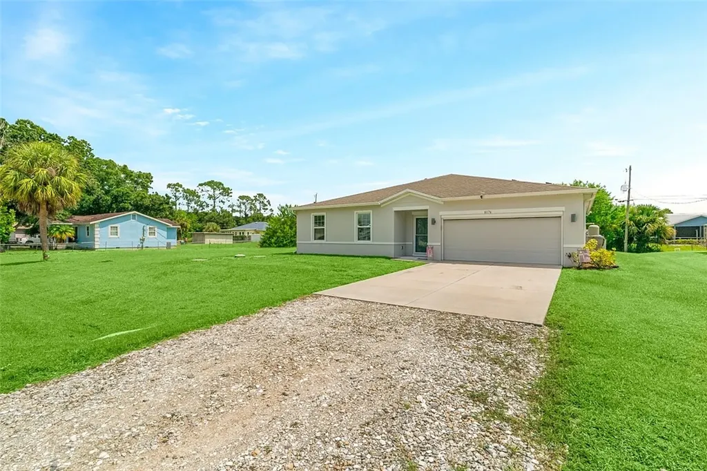 8176 101st Court Vero Beach FL 32967
