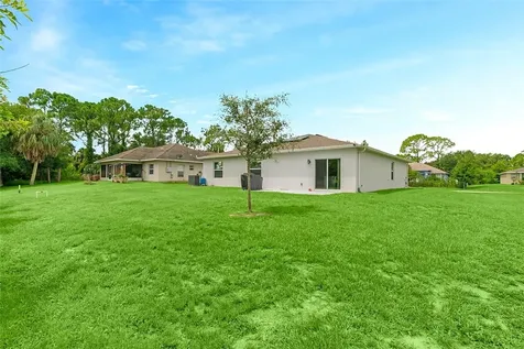 8176 101st Court Vero Beach FL 32967