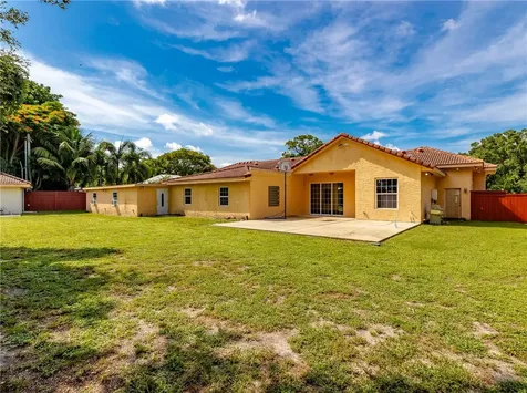 2206 Avilla Avenue Vero Beach FL 32960