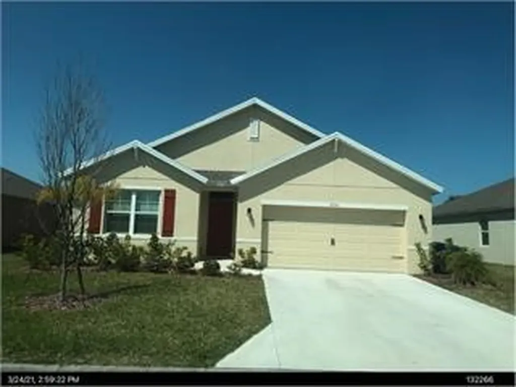 2716 Granville Manor SW Vero Beach FL 32968