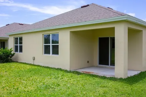 2716 Granville Manor SW Vero Beach FL 32968