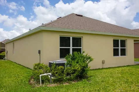 2716 Granville Manor SW Vero Beach FL 32968