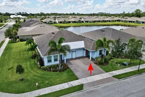 6105 Red Maple Manor Vero Beach FL 32966