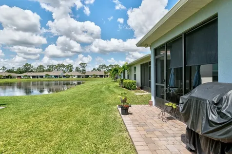 6105 Red Maple Manor Vero Beach FL 32966