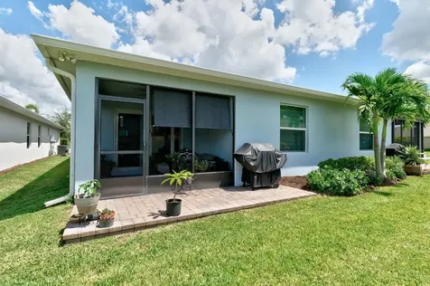 6105 Red Maple Manor Vero Beach FL 32966