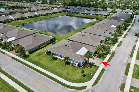 6105 Red Maple Manor Vero Beach FL 32966