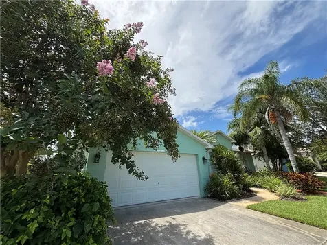 135 36th Court SW Vero Beach FL 32968
