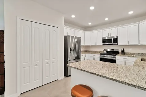 6035 Red Maple Manor Vero Beach FL 32966