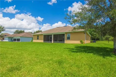4415 9th Lane SW Vero Beach FL 32968