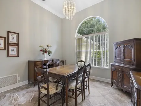 645 32nd Court SW Vero Beach FL 32968
