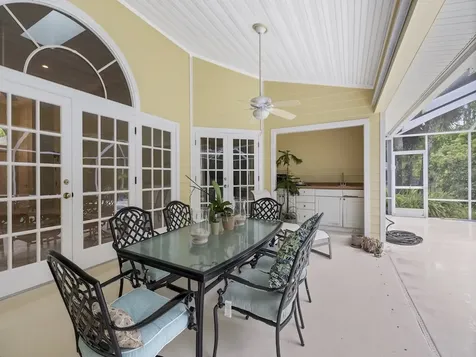 645 32nd Court SW Vero Beach FL 32968