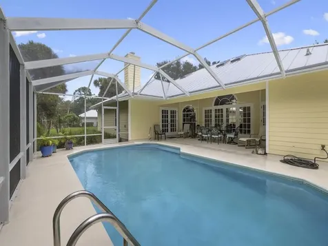 645 32nd Court SW Vero Beach FL 32968