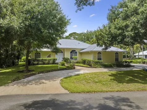 645 32nd Court SW Vero Beach FL 32968