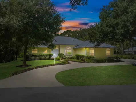 645 32nd Court SW Vero Beach FL 32968