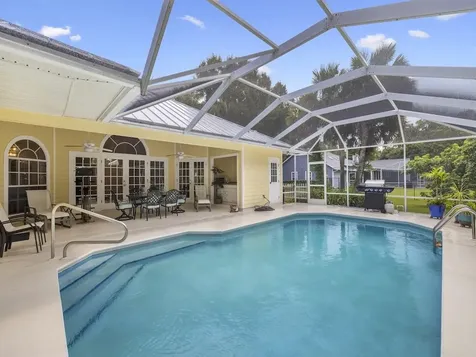 645 32nd Court SW Vero Beach FL 32968