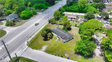 1056 9th Street SW Vero Beach FL 32962