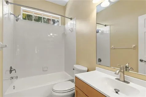 5005 E 1st Square SW Vero Beach FL 32968