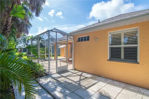5005 E 1st Square SW Vero Beach FL 32968