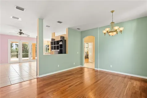 5005 E 1st Square SW Vero Beach FL 32968