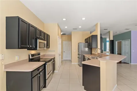 5005 E 1st Square SW Vero Beach FL 32968