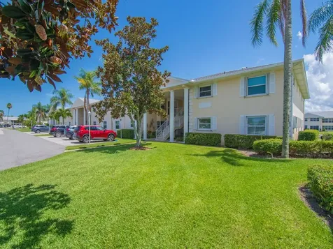 655 W Lake Jasmine Circle Vero Beach FL 32962
